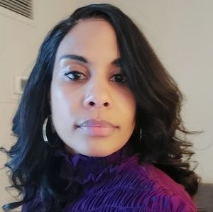 Meet your Posher, Valerie